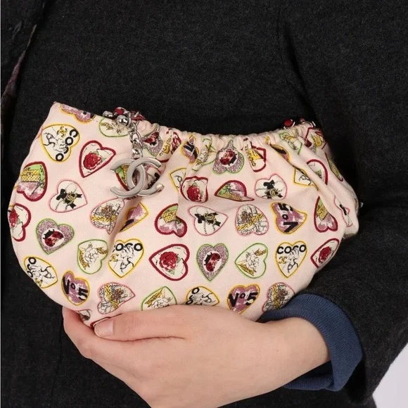 Chanel Heart Print Women's Bag - Cream and Red - Picture 7 of 7